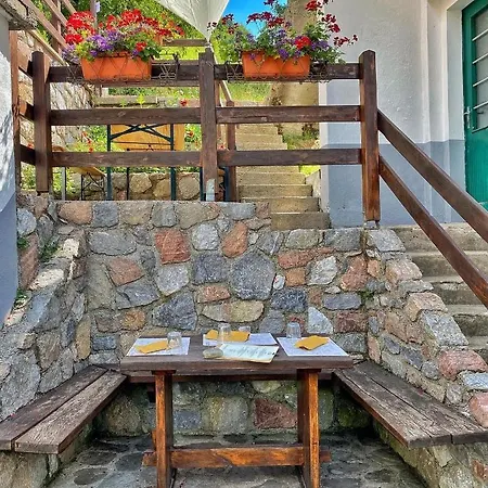 Rifugio Fornas Otel *